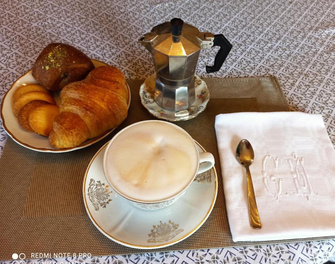 D'or Duble' Bed & Breakfast Carignano (Piedmont)